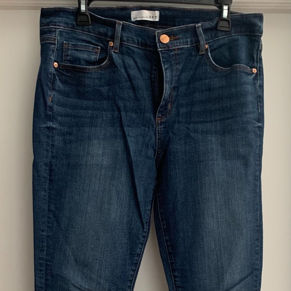 LOFT Dark Demin Capri with Stretch